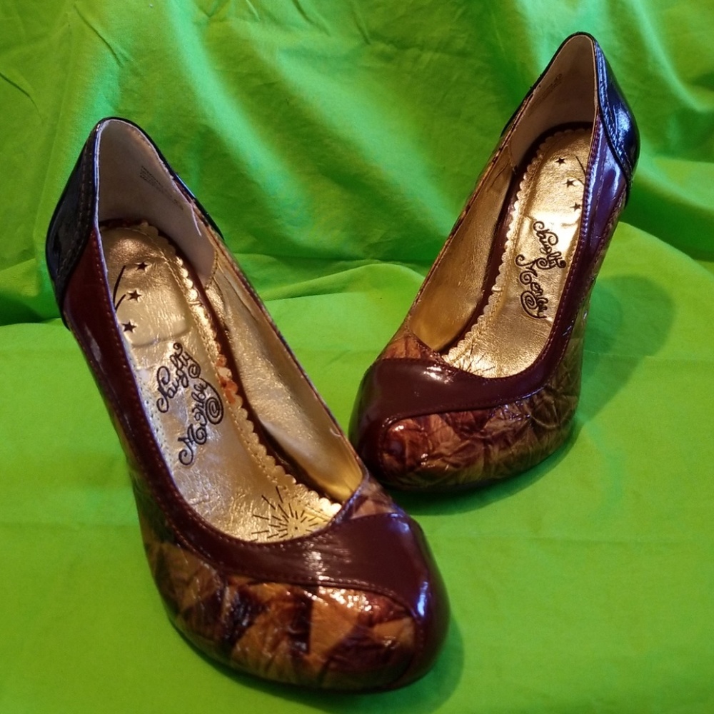 <Naughty Monkey> Geometric Heel Pump, Size 6.5